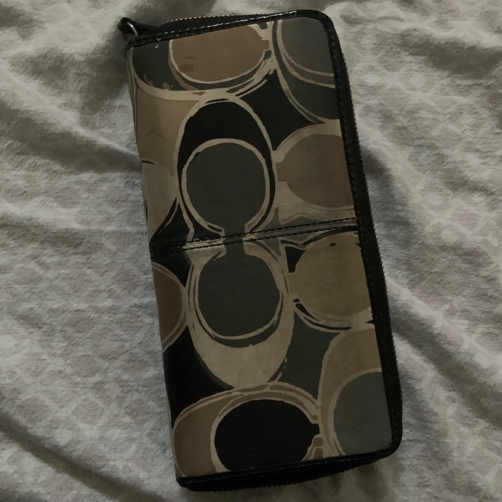 Wallet - Picture 3 of 4